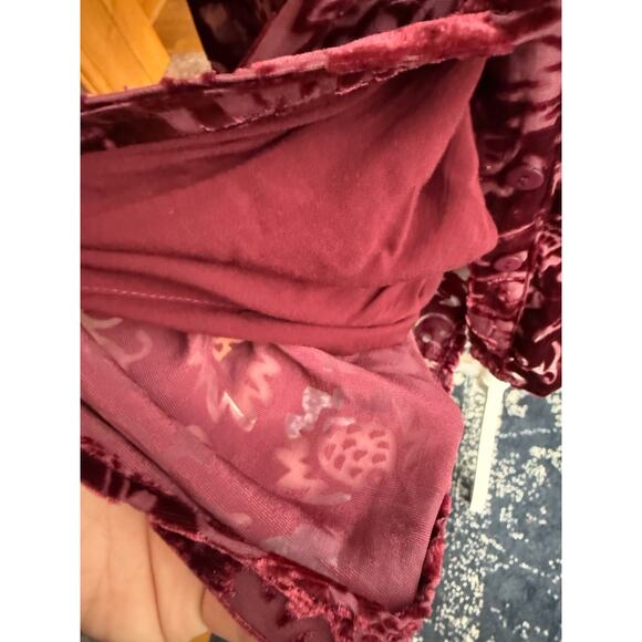 Sundance Regina Burgundy Velvet Burnout Floral Silk Blend Button-Up Sz. L - Picture 3 of 8